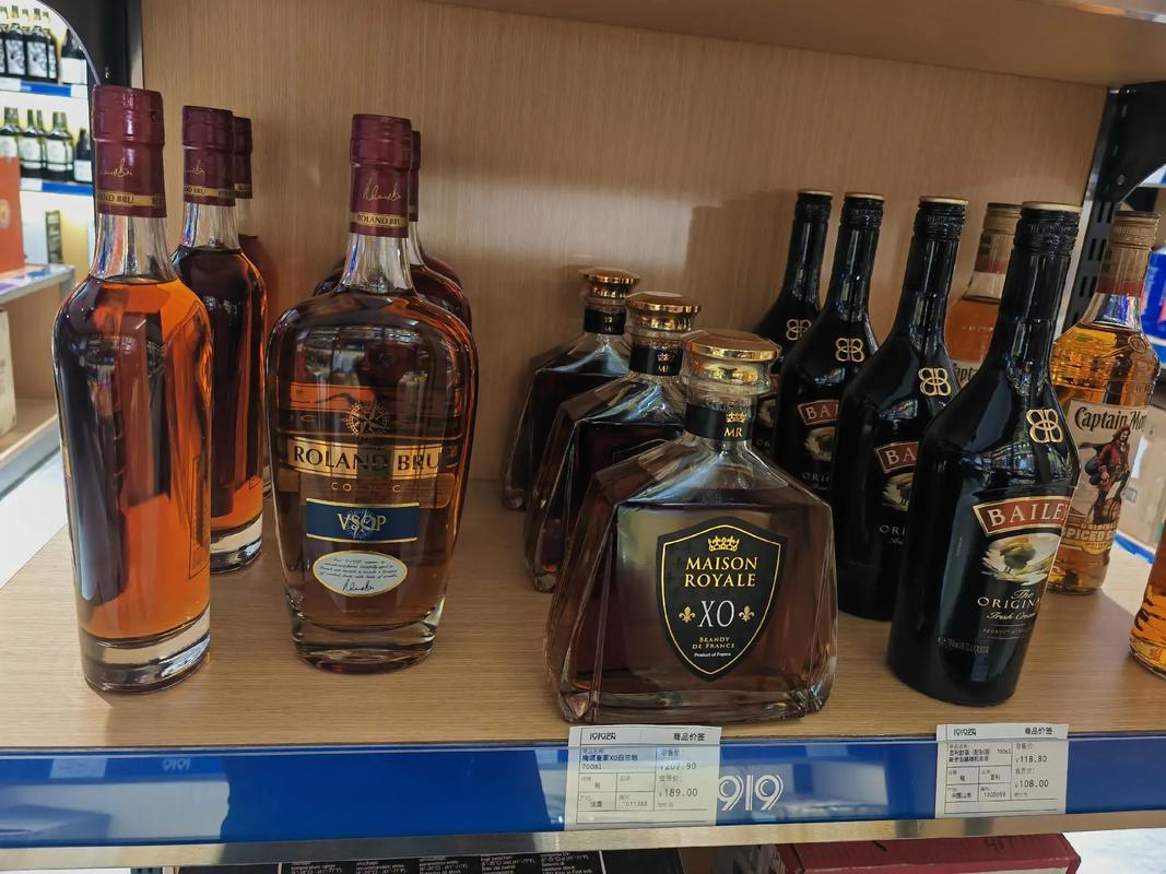 酒类直供 低价优质保真，品味茅台、五粮液、洋河经典海味